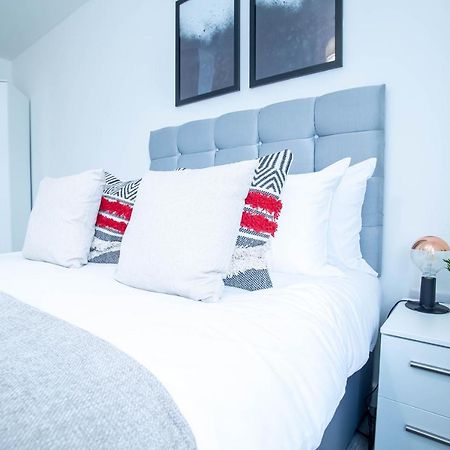 Luxury Apartments Available Next To Train Station - The Wallgate Apartments Wigan - Free Parking Экстерьер фото