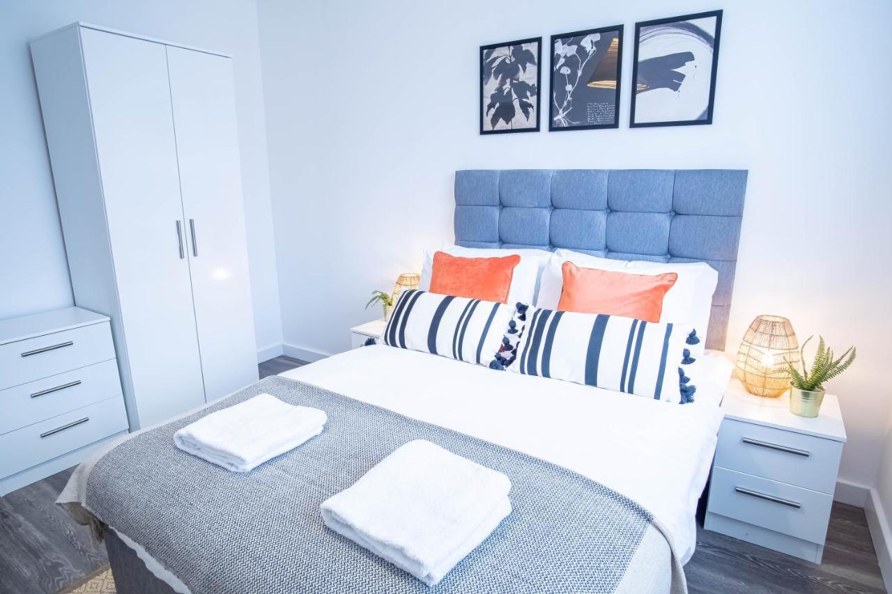Luxury Apartments Available Next To Train Station - The Wallgate Apartments Wigan - Free Parking Экстерьер фото