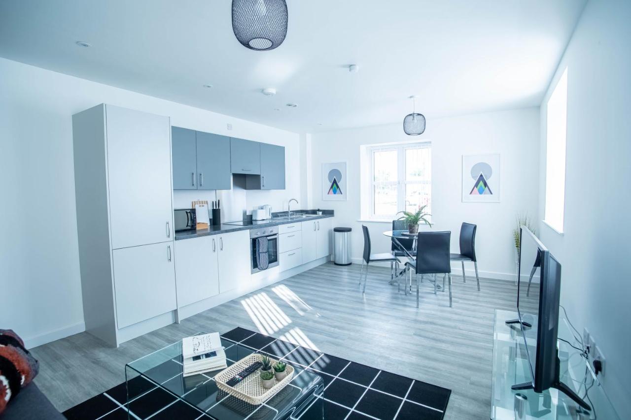 Luxury Apartments Available Next To Train Station - The Wallgate Apartments Wigan - Free Parking Экстерьер фото