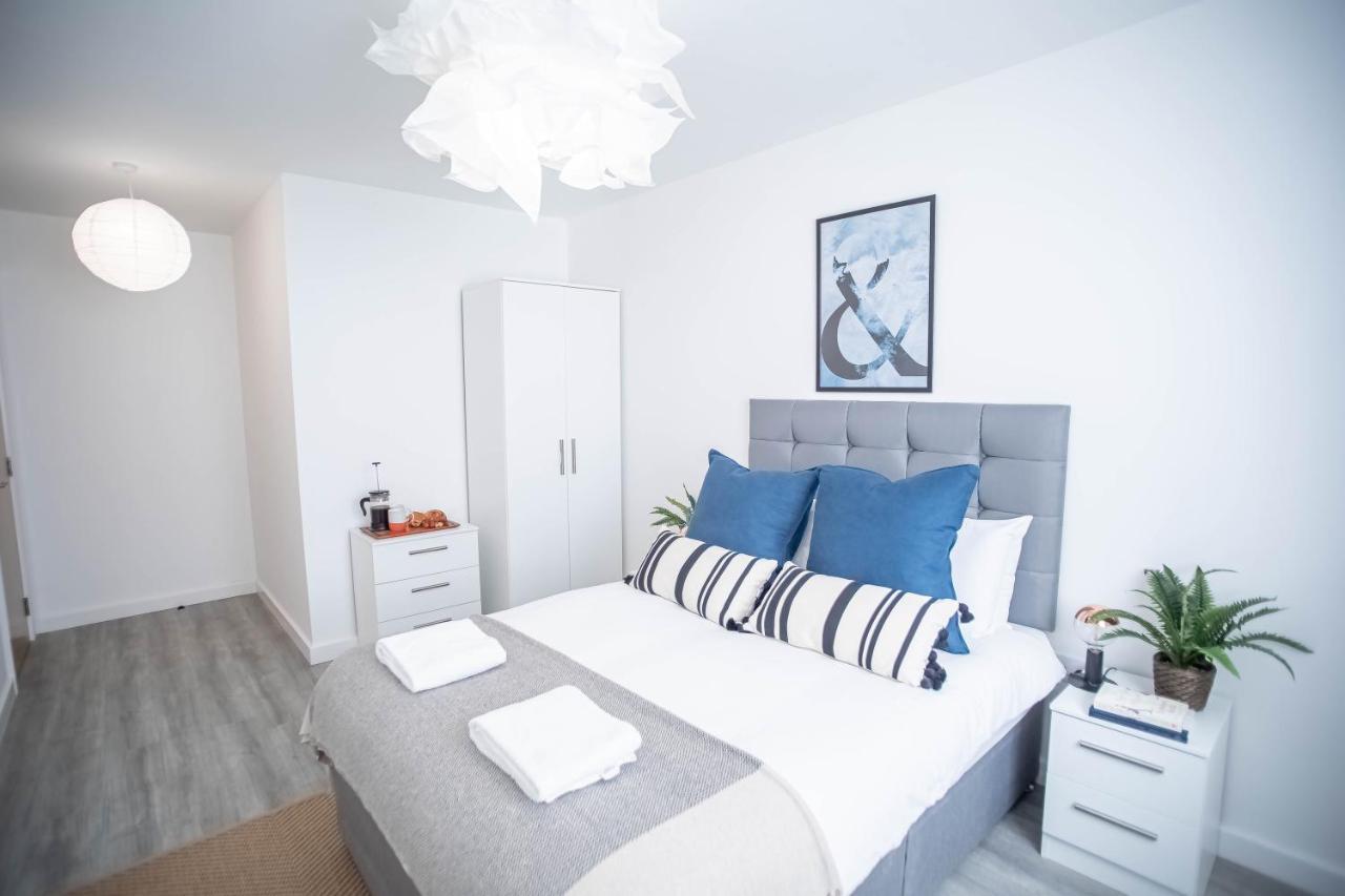 Luxury Apartments Available Next To Train Station - The Wallgate Apartments Wigan - Free Parking Экстерьер фото