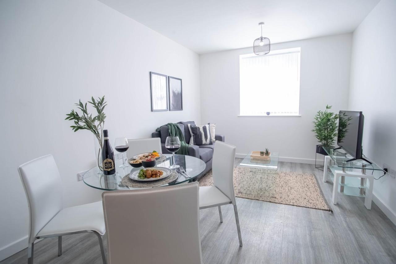 Luxury Apartments Available Next To Train Station - The Wallgate Apartments Wigan - Free Parking Экстерьер фото